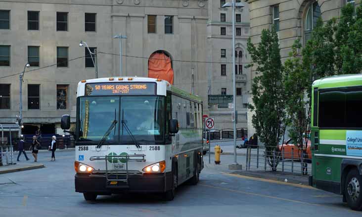 Go Transit MCI D4500CT 2588